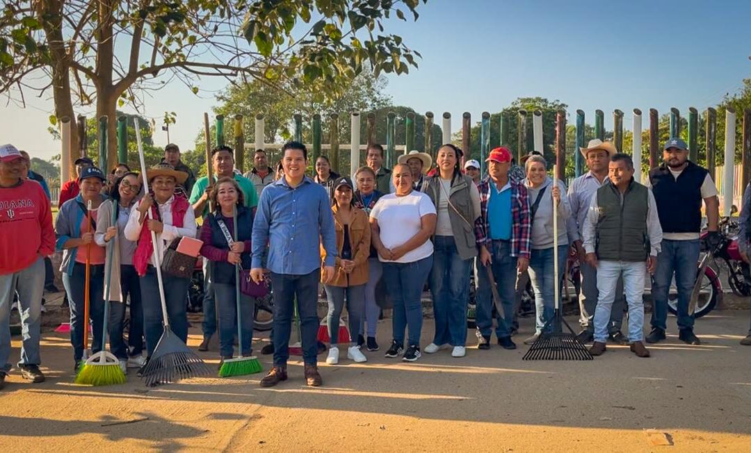 #GobiernodeTodos significa que todas y todos ponemos de nuestra parte para mejorar nuestro municipio.